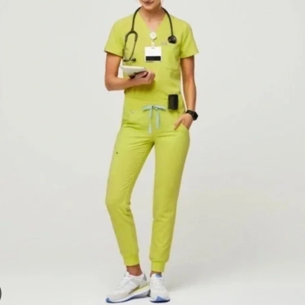Figs scrubs SET Citrine SMALL Catarina top Zamora joggers pants